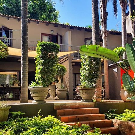 Waterhouse Guest Lodge - Indus Street Претория Екстериор снимка