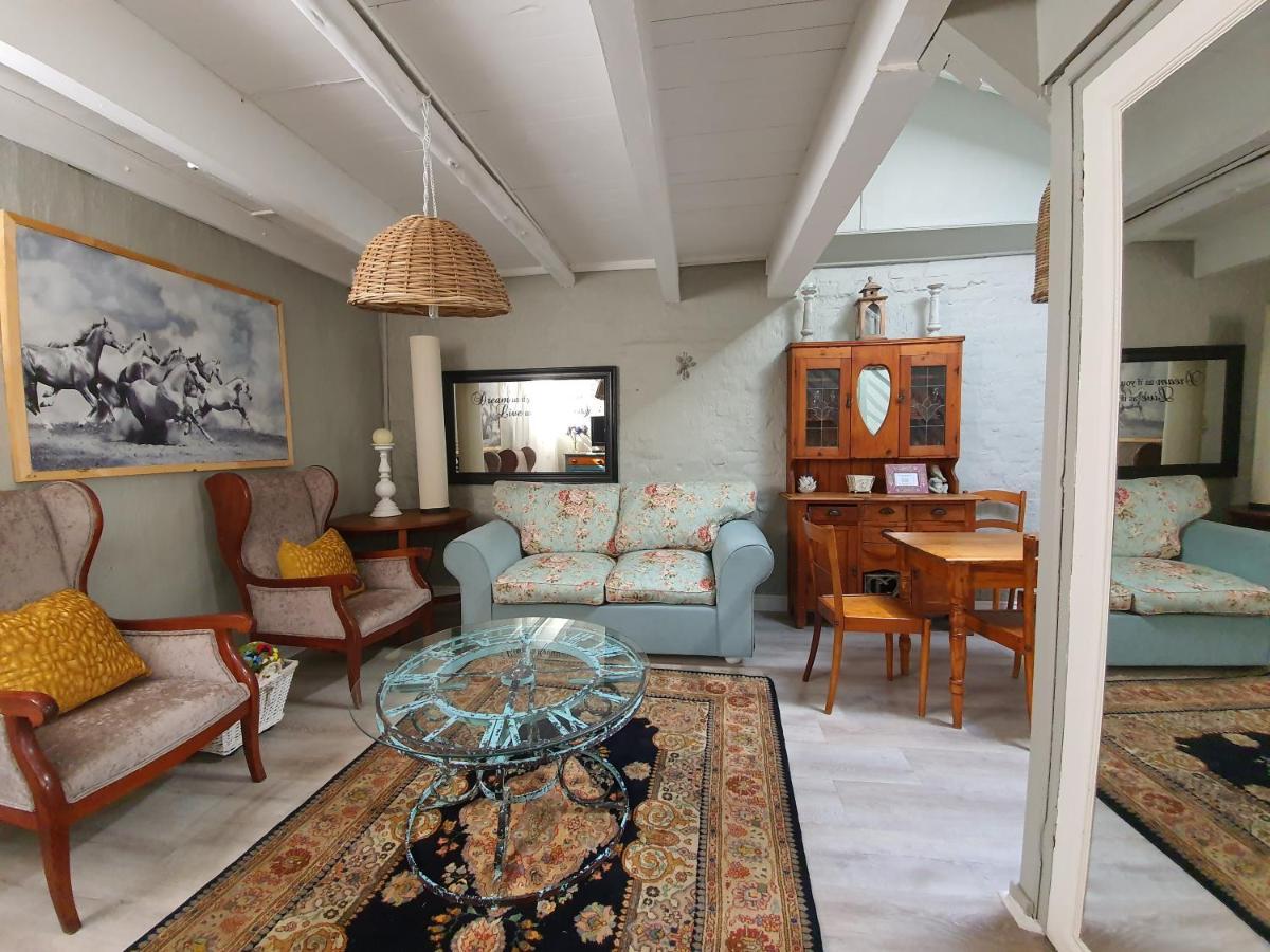 Waterhouse Guest Lodge - Indus Street Претория Екстериор снимка