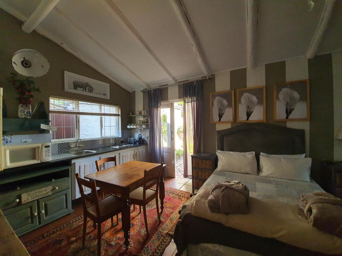 Waterhouse Guest Lodge - Indus Street Претория Екстериор снимка
