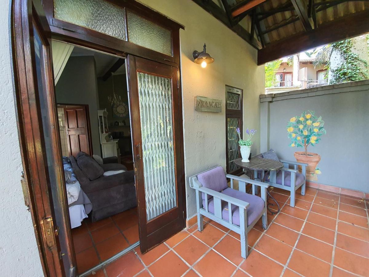 Waterhouse Guest Lodge - Indus Street Претория Екстериор снимка
