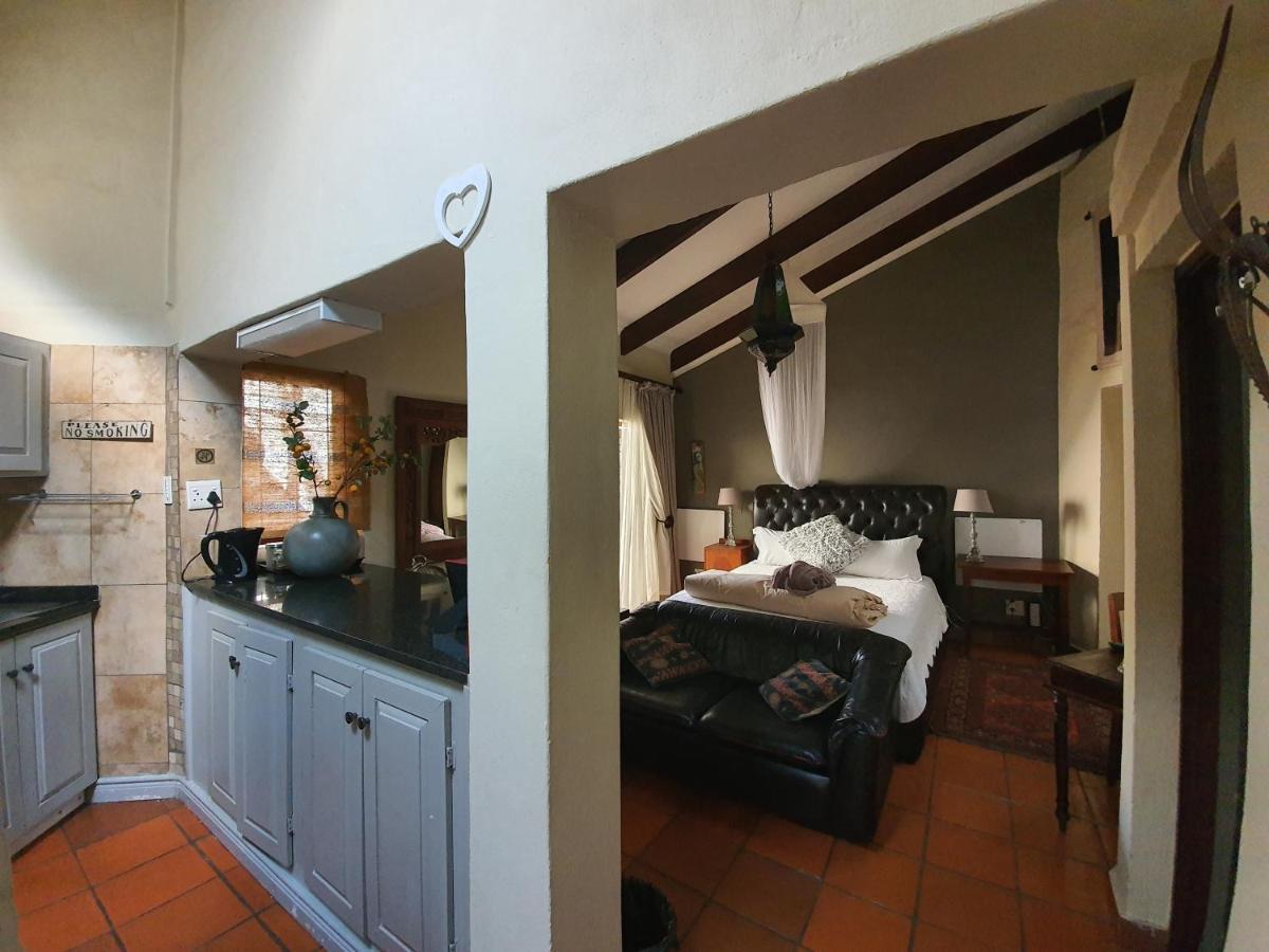 Waterhouse Guest Lodge - Indus Street Претория Екстериор снимка
