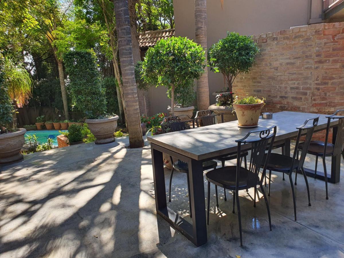 Waterhouse Guest Lodge - Indus Street Претория Екстериор снимка
