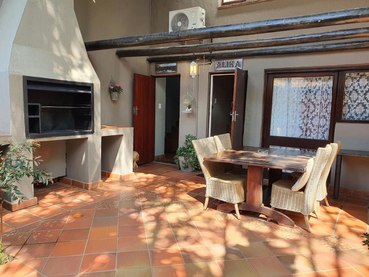 Waterhouse Guest Lodge - Indus Street Претория Стая снимка