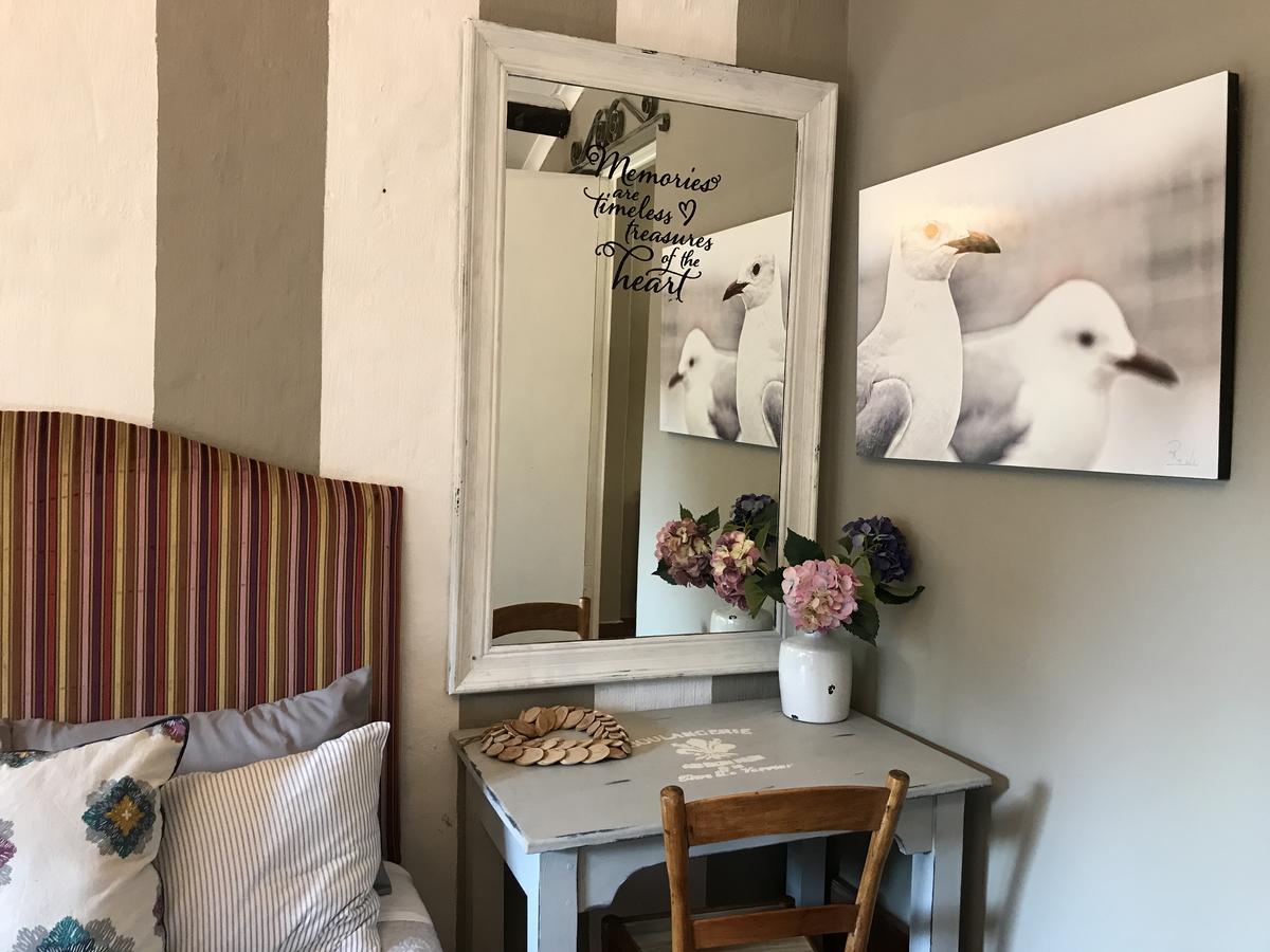Waterhouse Guest Lodge - Indus Street Претория Екстериор снимка