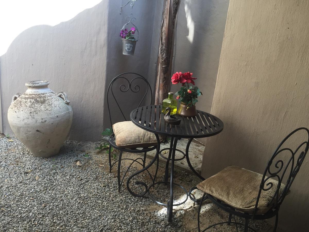 Waterhouse Guest Lodge - Indus Street Претория Екстериор снимка