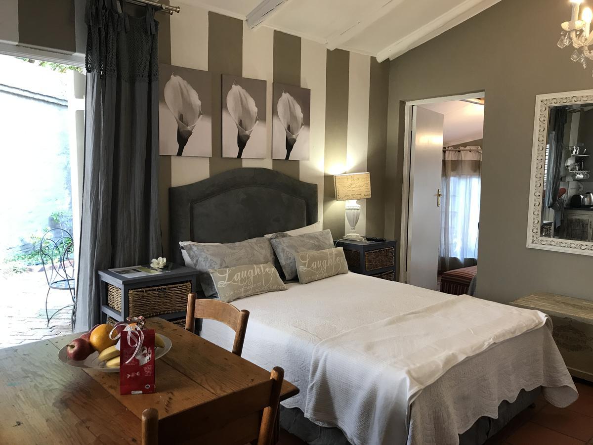 Waterhouse Guest Lodge - Indus Street Претория Екстериор снимка